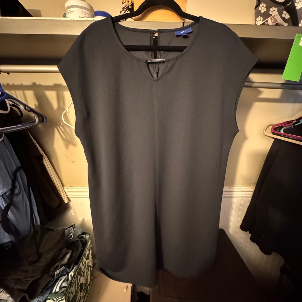 Apt. 9 Black Cap Sleeve Shift Dress with Keyhole